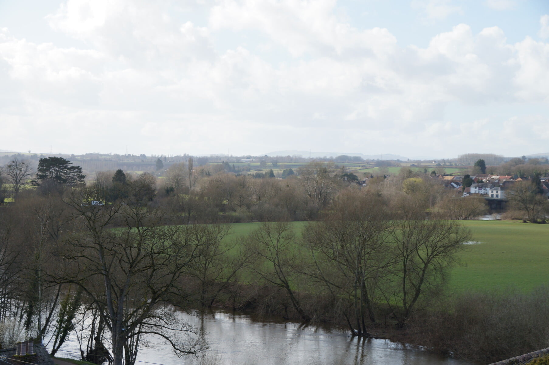 uperKingTwin Ensuite with partial river views 8