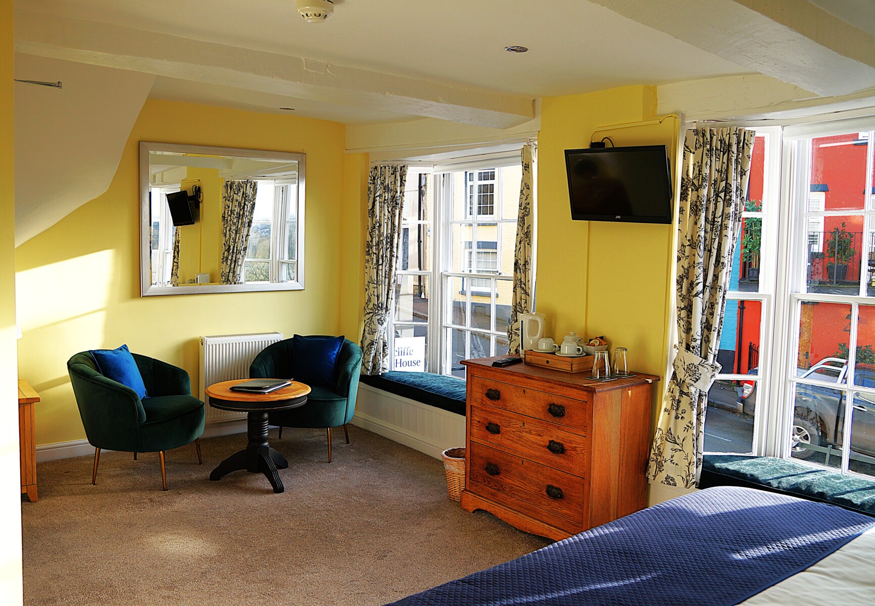 New Photos for SuperKing Twin Ensuite with partial river views 3