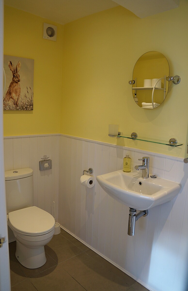 New Photos for SuperKing Twin Ensuite with partial river views 6