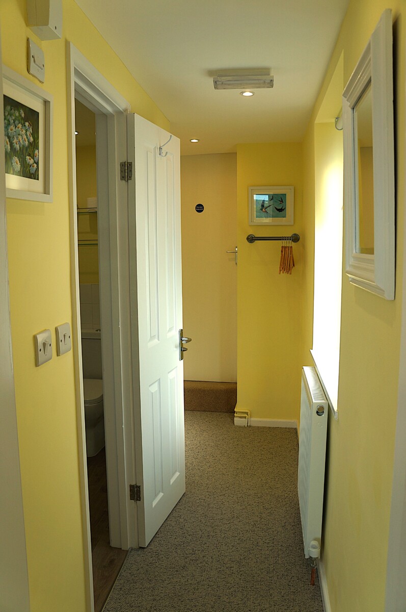 room 1 fb4
